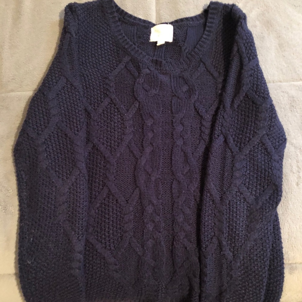 Cute simple knit sweater!